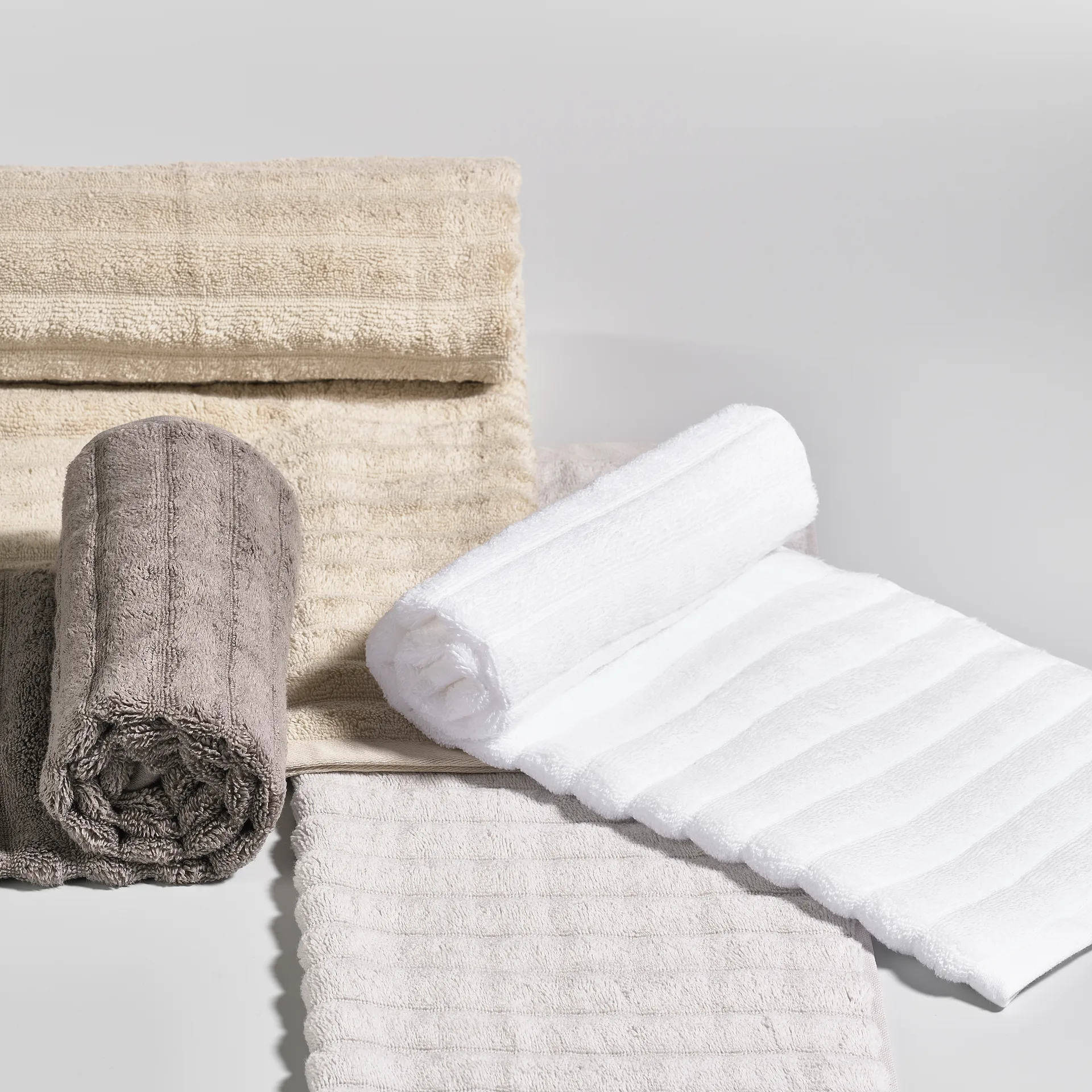 INU käsipyyhe 50x70 cm, Soft grey Zone Denmark