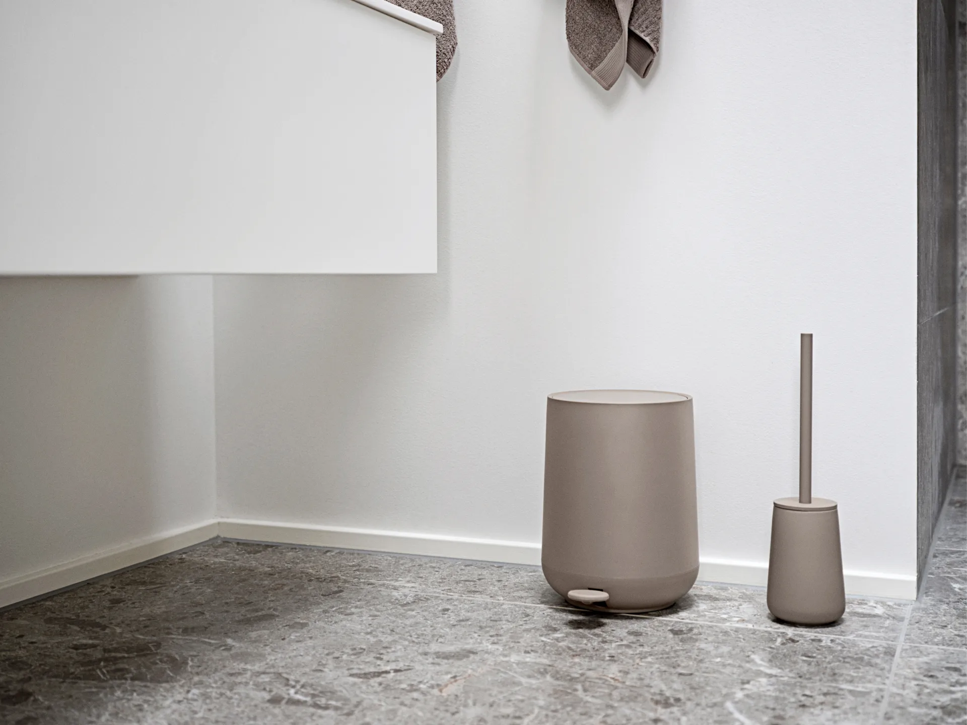 Nova One wc-harja, Taupe Zone Denmark