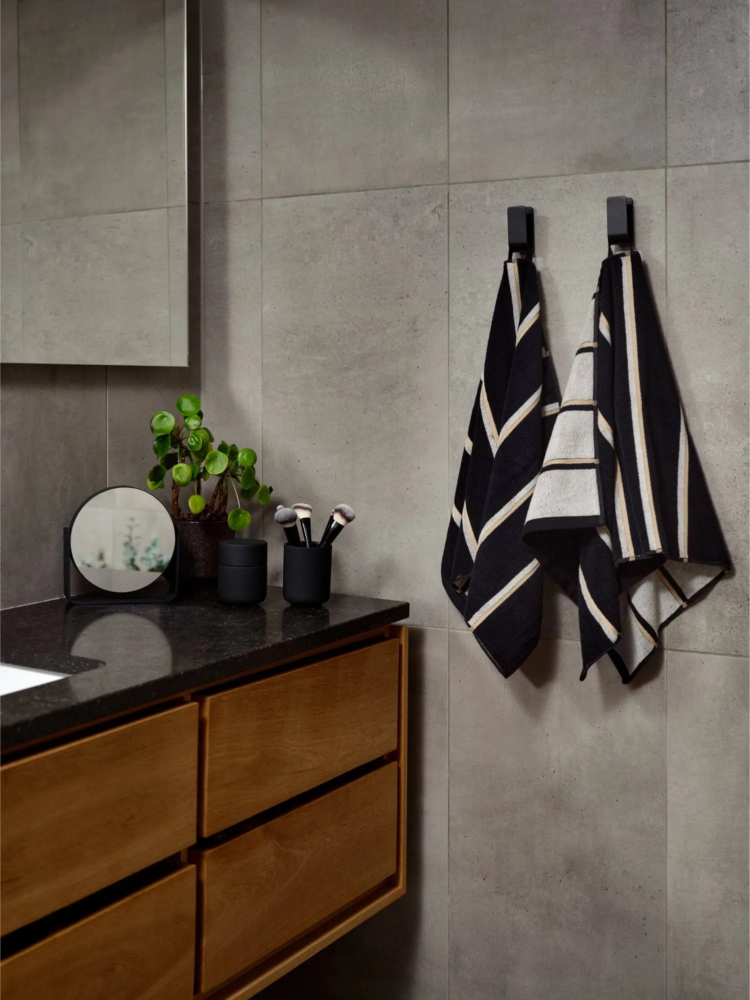 saunapyyhe, Black-soft grey-camel, 50x100 cm Zone Denmark