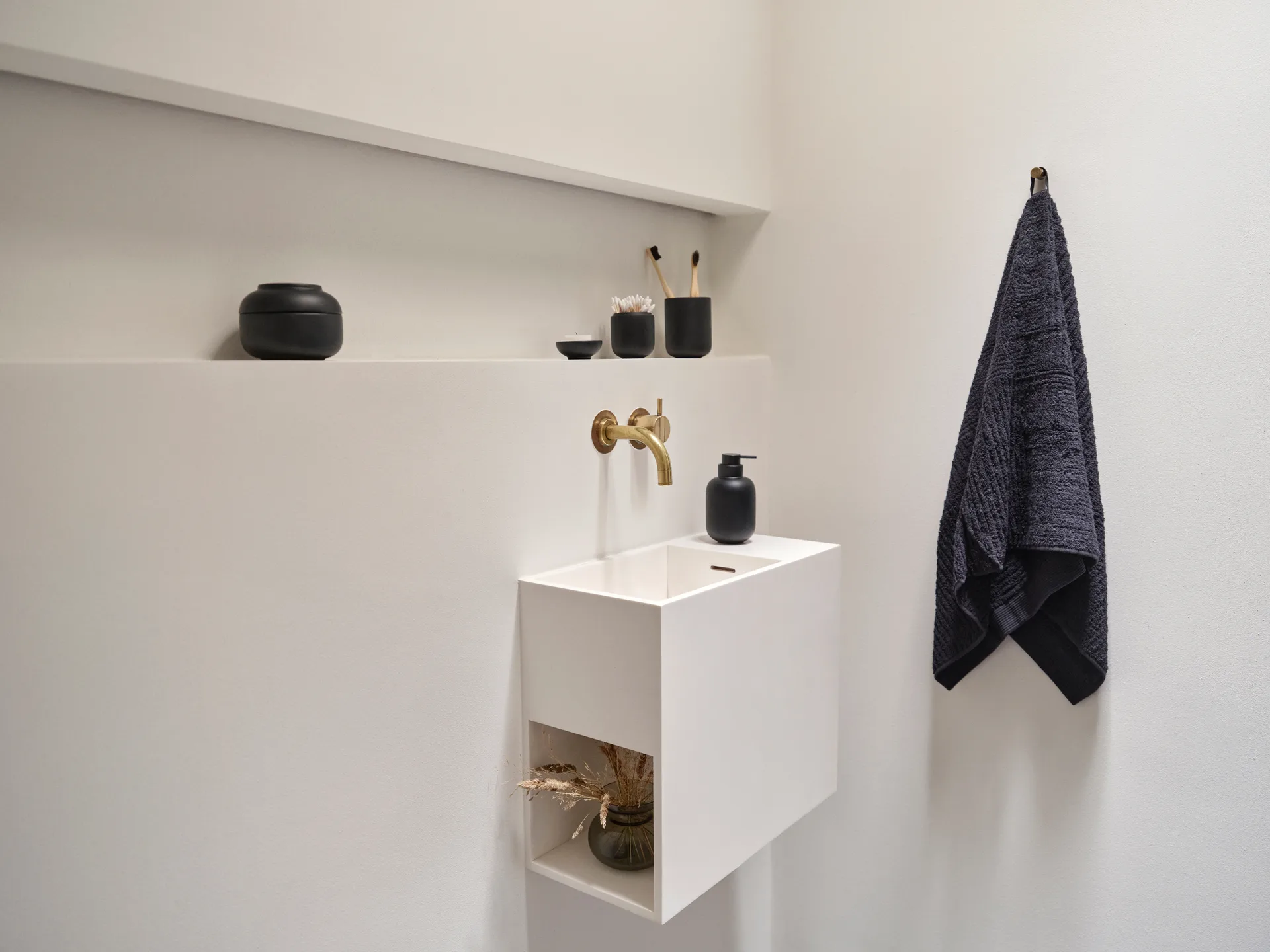 Sensu purkki kannella Ø10,5x7,5 cm, Black Zone Denmark