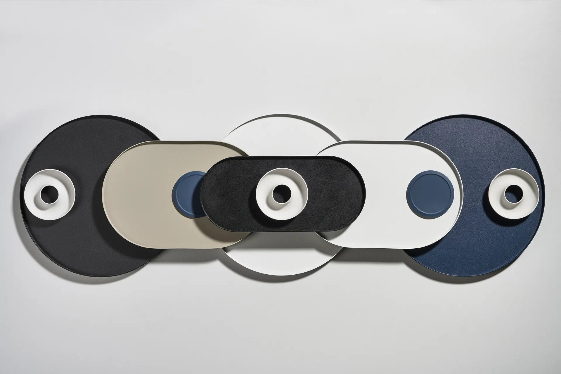 Singles tarjotin Ø 35 cm, Black Zone Denmark