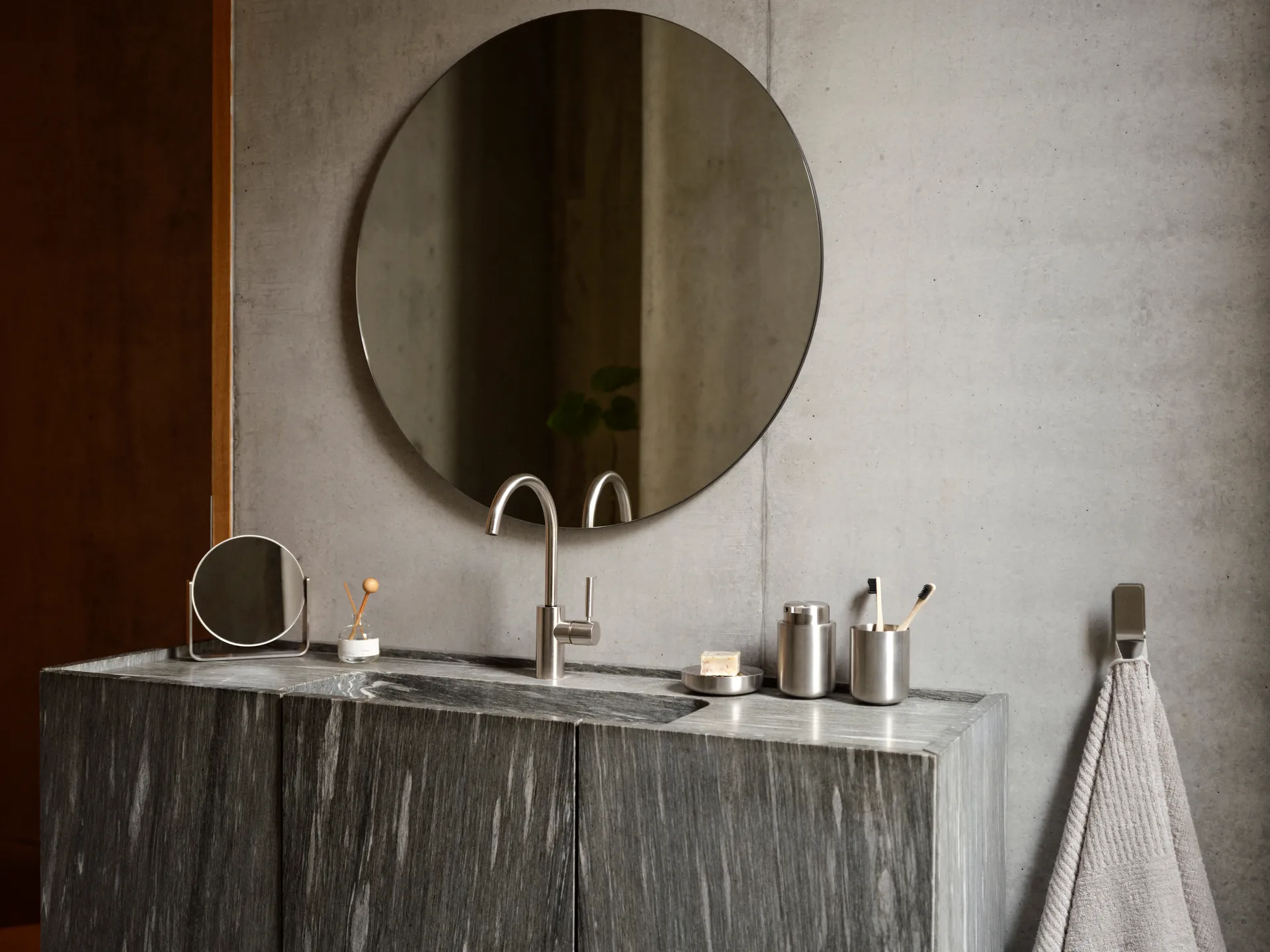 Ume hammasharjamuki, Teräs Zone Denmark