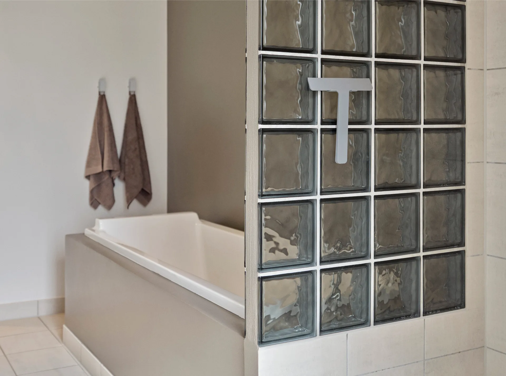 Ume-koukku, Soft Grey Zone Denmark