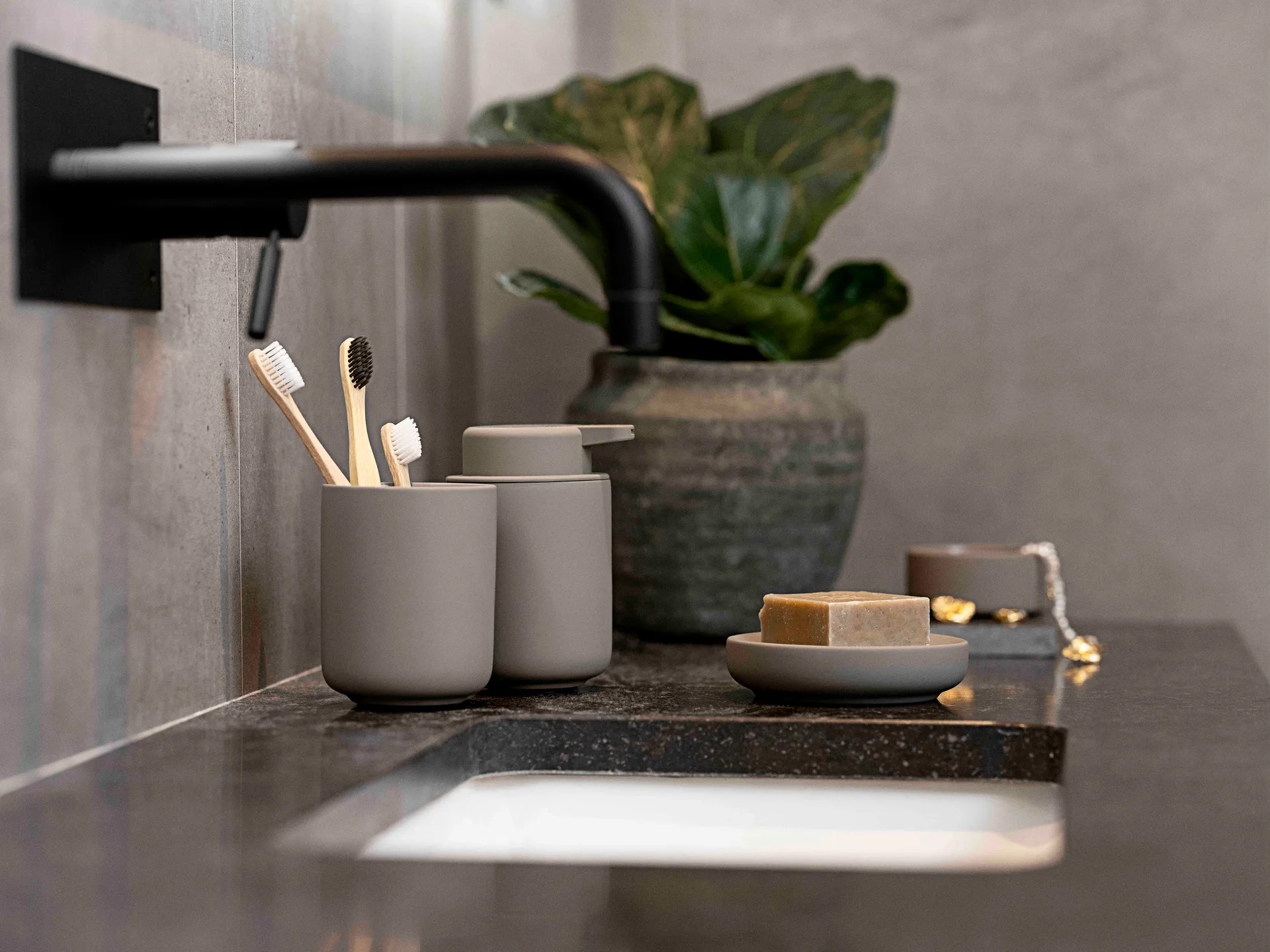 Ume saippuapumppu, Taupe Zone Denmark