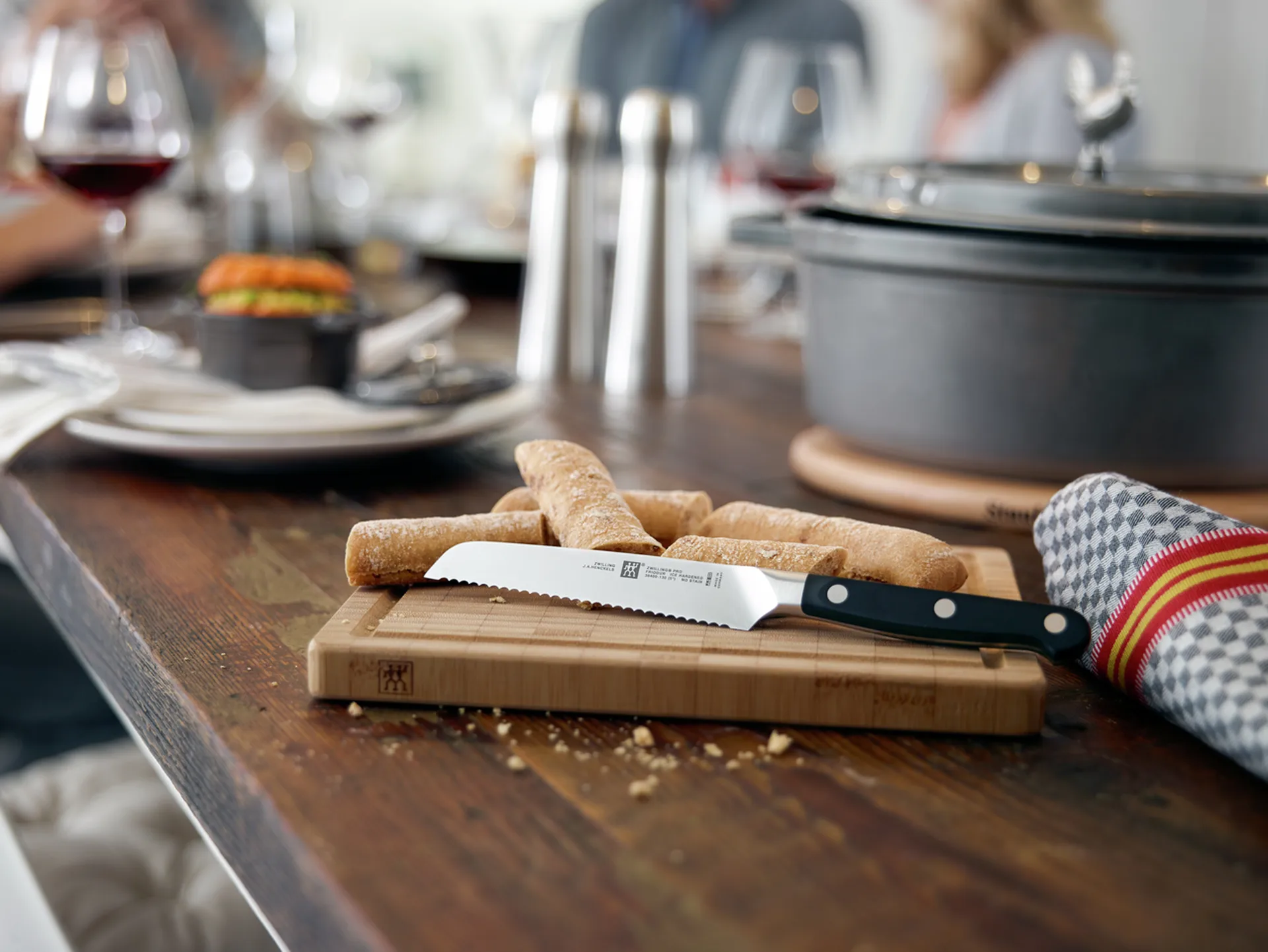 Zwilling Pro -yleisveitsi, 13 cm Zwilling