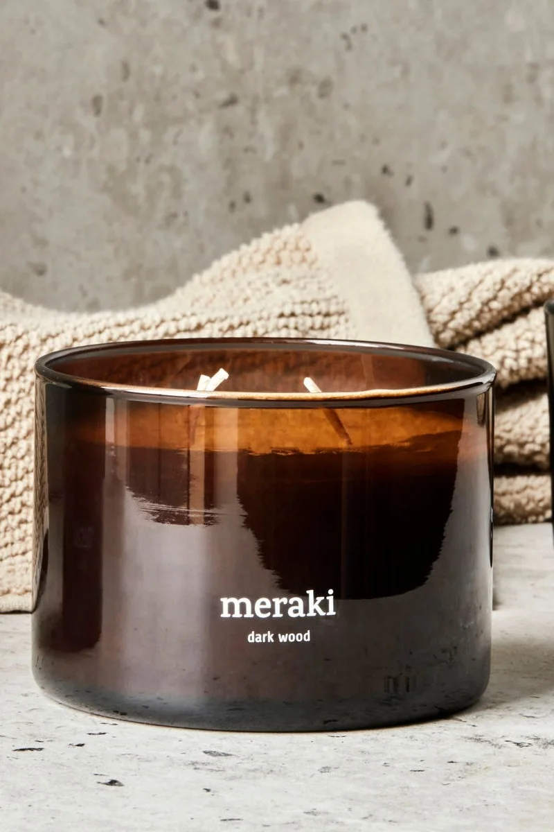 Ernst-tuoksukynttilät luovat viihtyisän ilmapiirin ja tuoksuvat miellyttävästi, joten ne ovat erinomainen lahja isänpäiväksi.