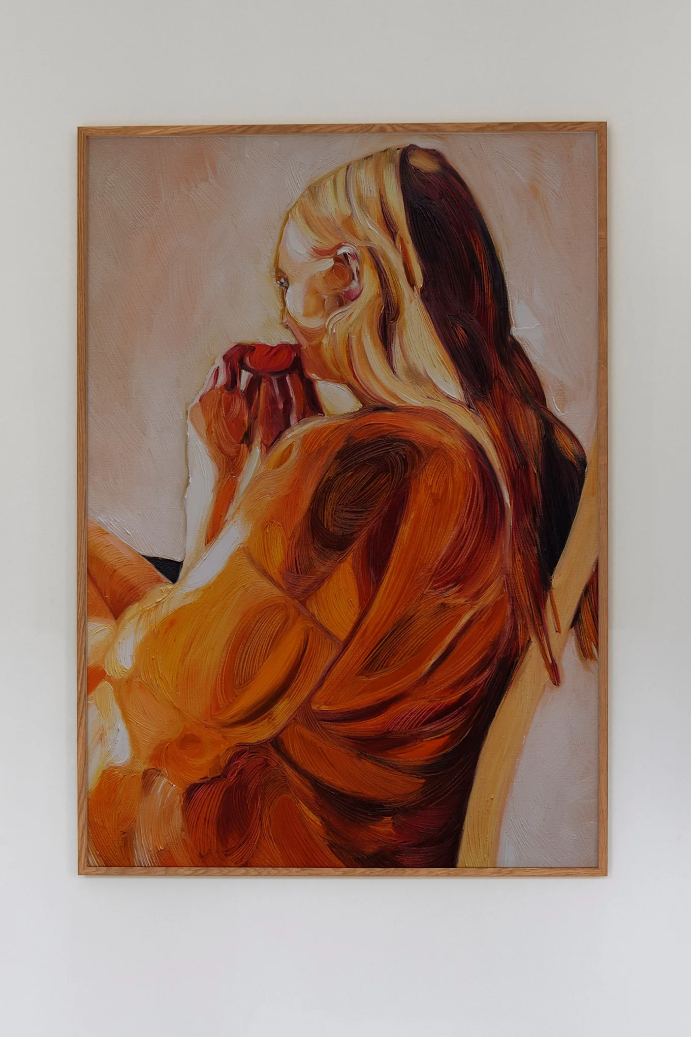 Paper Collectiven juliste, jossa on oranssin sävyjä ja maalattu nainen. 