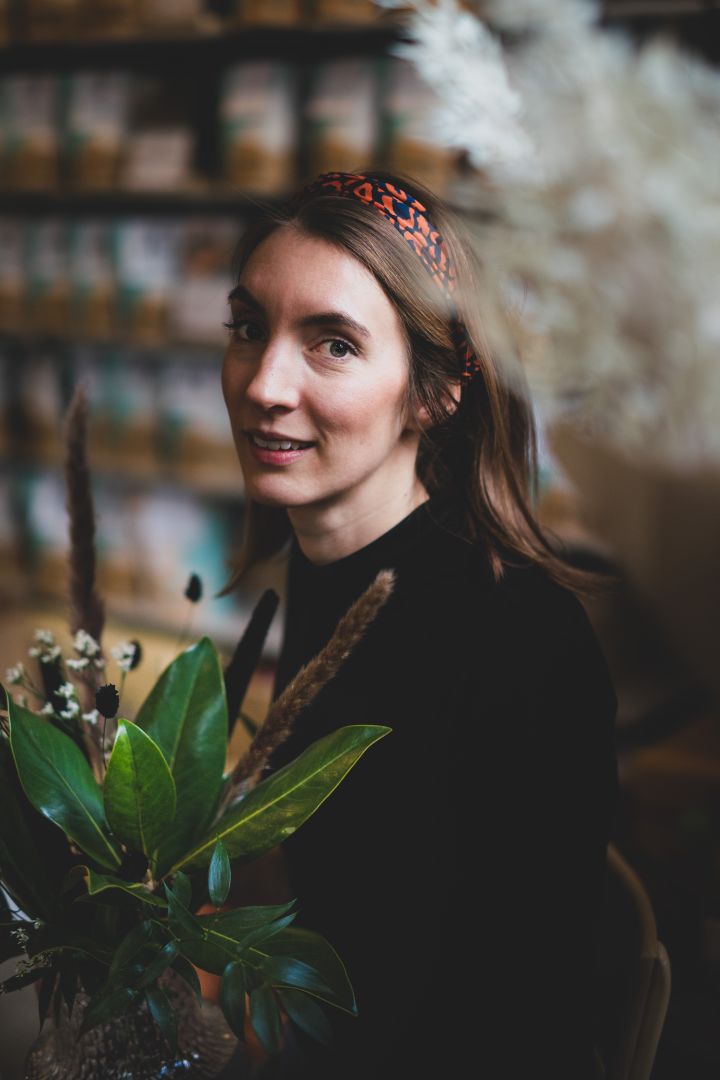 Malin Brandén Blombruket-kukkakaupan perustaja, joka myy kukkia tilauksesta.