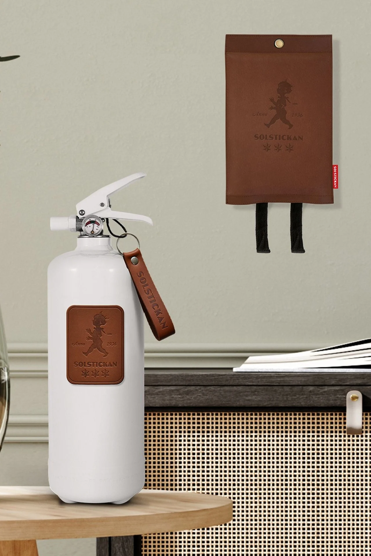 Läheistemme turvallisuus on meille erityisen tärkeää. Siksi tyylikäs sammutin tai sammutuspeite Solstickanilta on loistava lahjaidea isänpäiväksi.