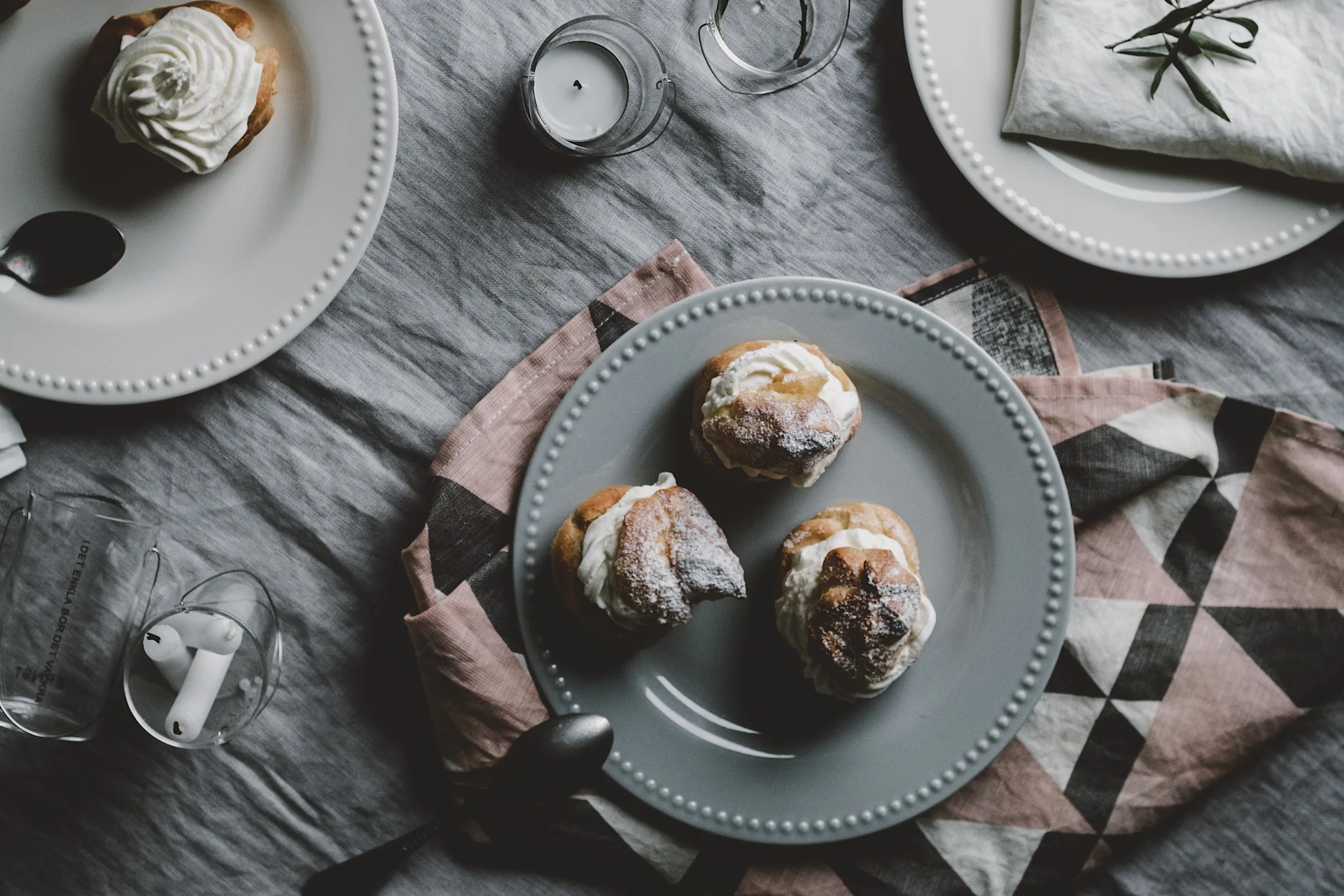 Syksyn To-Do listassa annamme sinulle paljon vinkkejä siitä, mitä voit tehdä tänä syksynä skandinaaviseen tyyliin - esimerkiksi leipoa laskiaispullia.