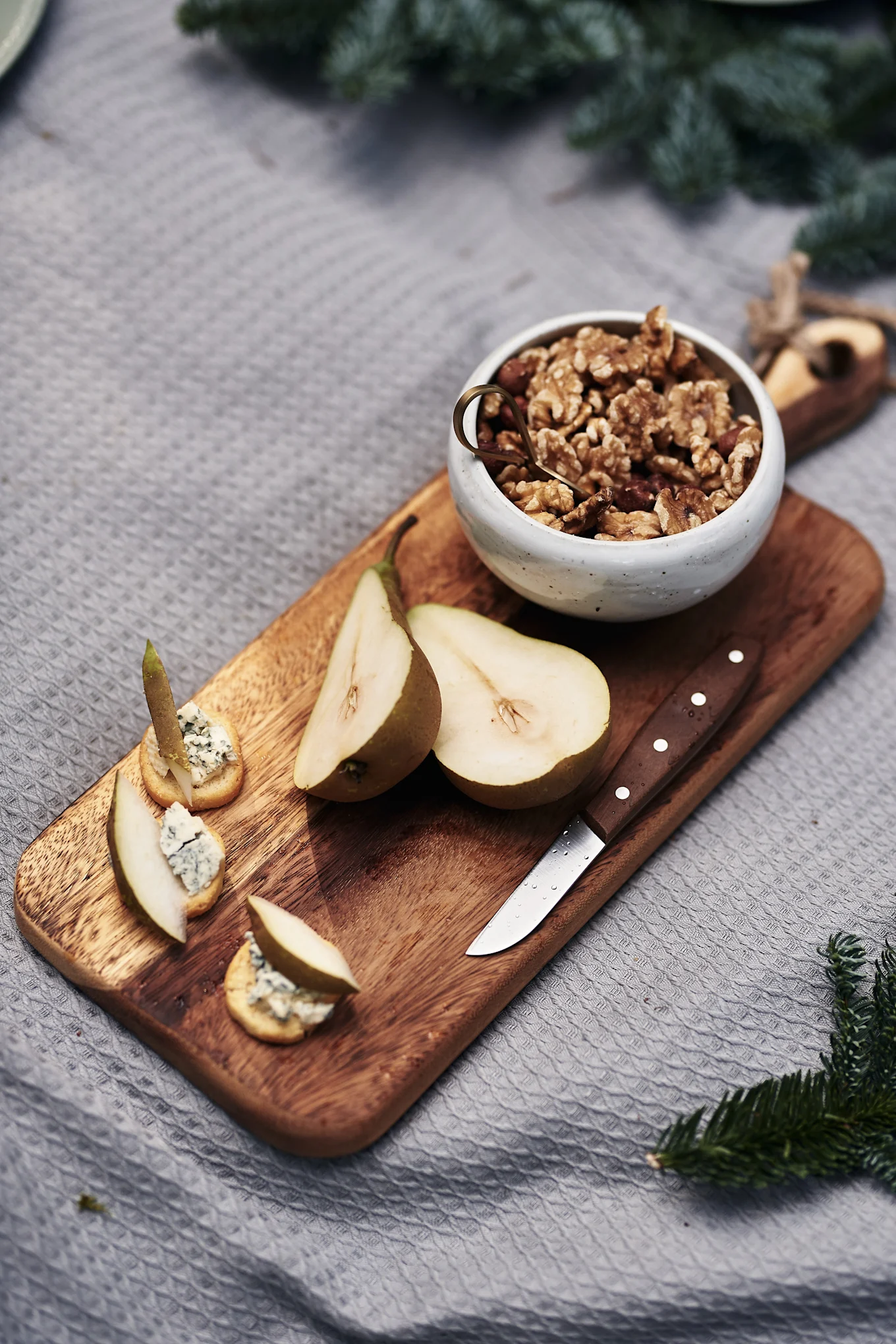 Syksyn To-Do listassa annamme sinulle paljon vinkkejä siitä, mitä voit tehdä skandinaavisesti tänä syksynä - esimerkiksi valmistaa jotain kausiluonteista päärynöistä ja saksanpähkinöistä.