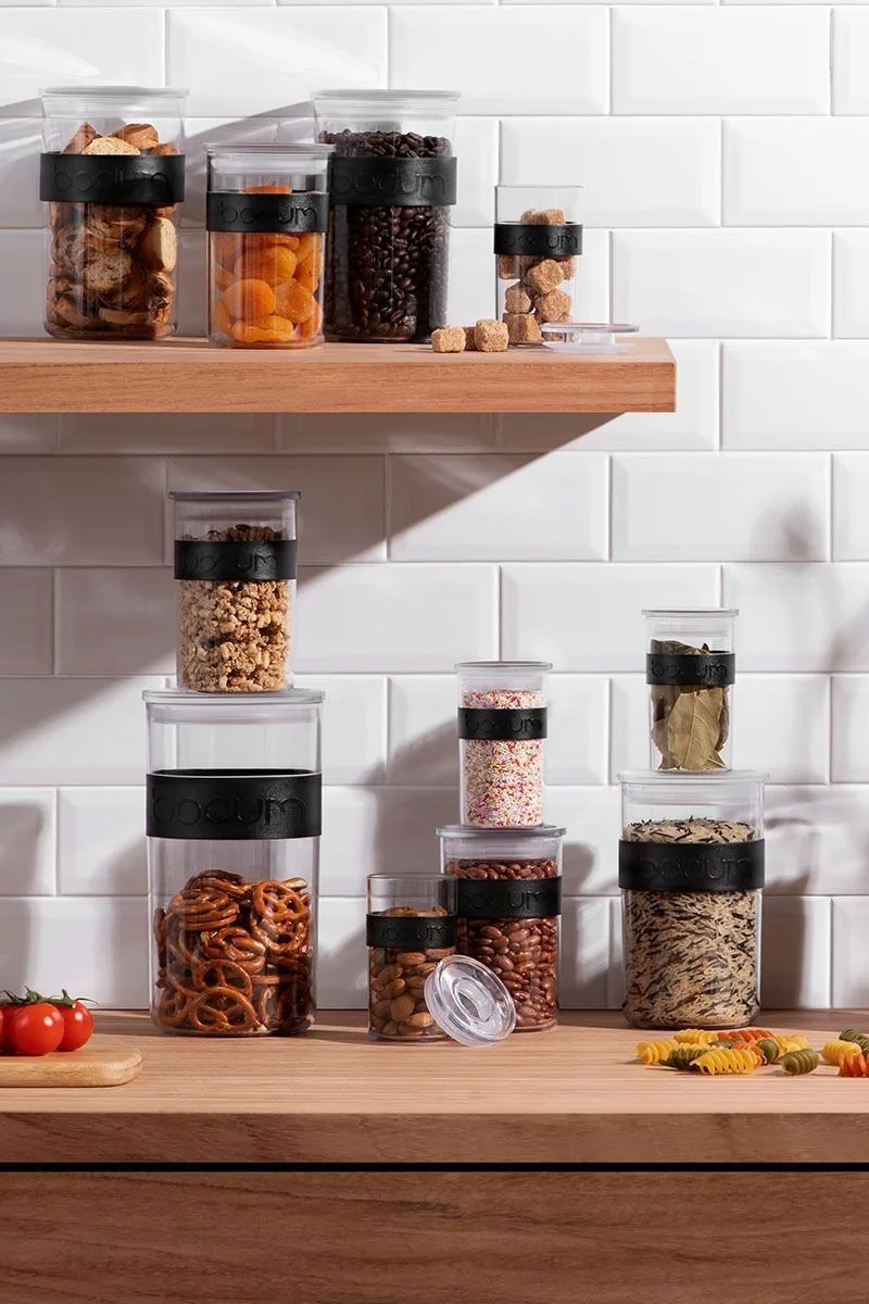 Bodumin Presso-tölkkejä on saatavana eri kokoisina, ja ne ovat ihanteellisia kuivamuonan säilytykseen.